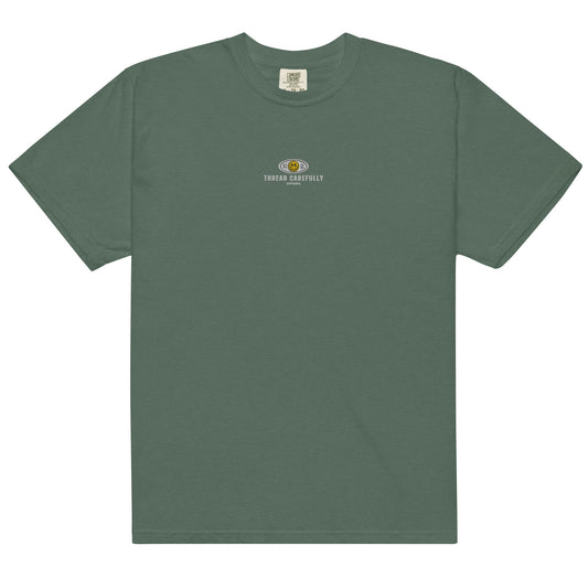 Red Snake Smiley: Embroidered logo - Unisex heavyweight t-shirt